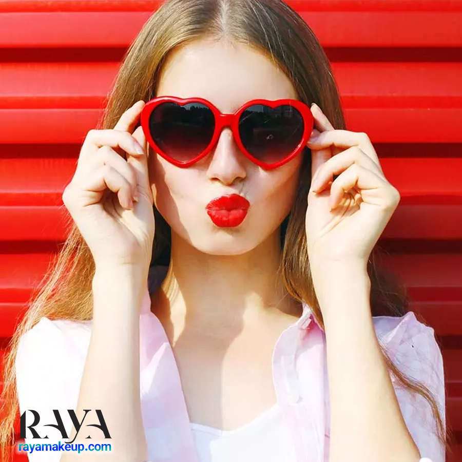 نحوه رژ لب زدن به طور حرفه ای و کامل