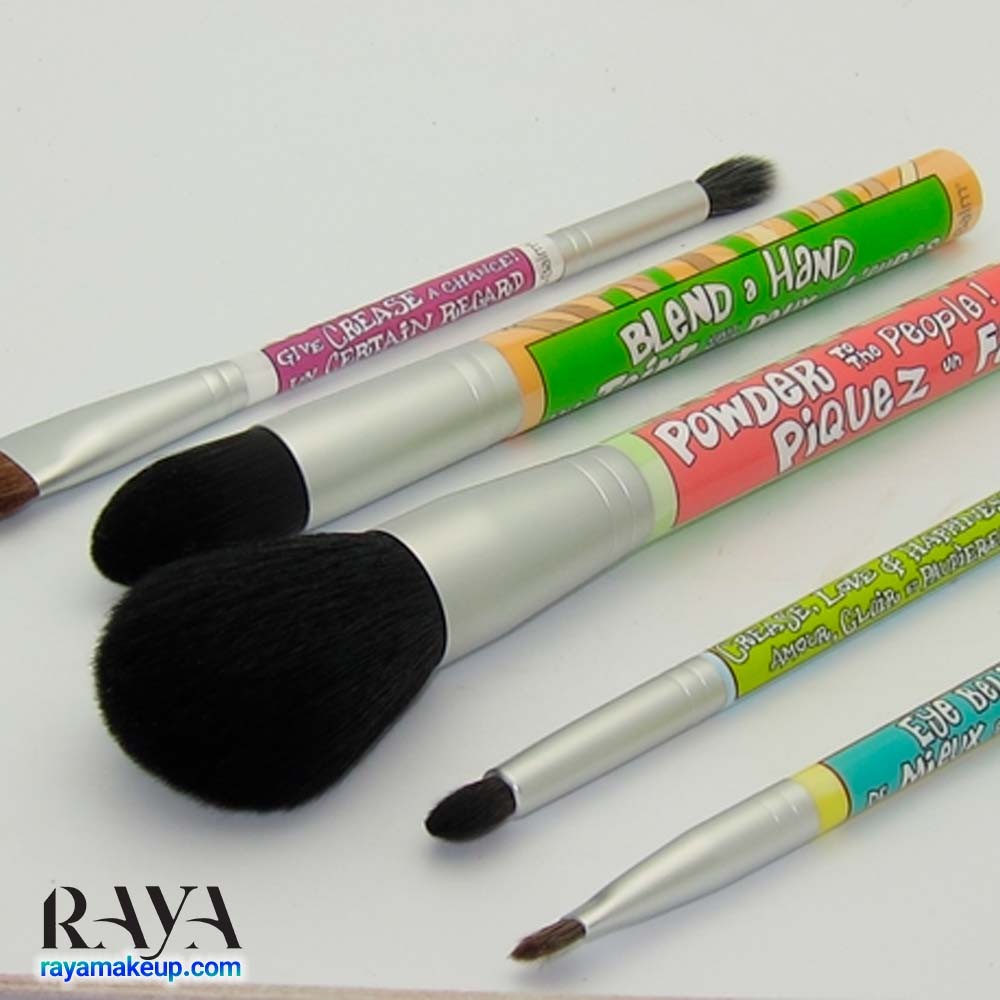 براش کرمپودر و کانسیلر دبالم مدل بلند ا هند رنگ سبز The Balm Pinceau Teint Blend a Hand