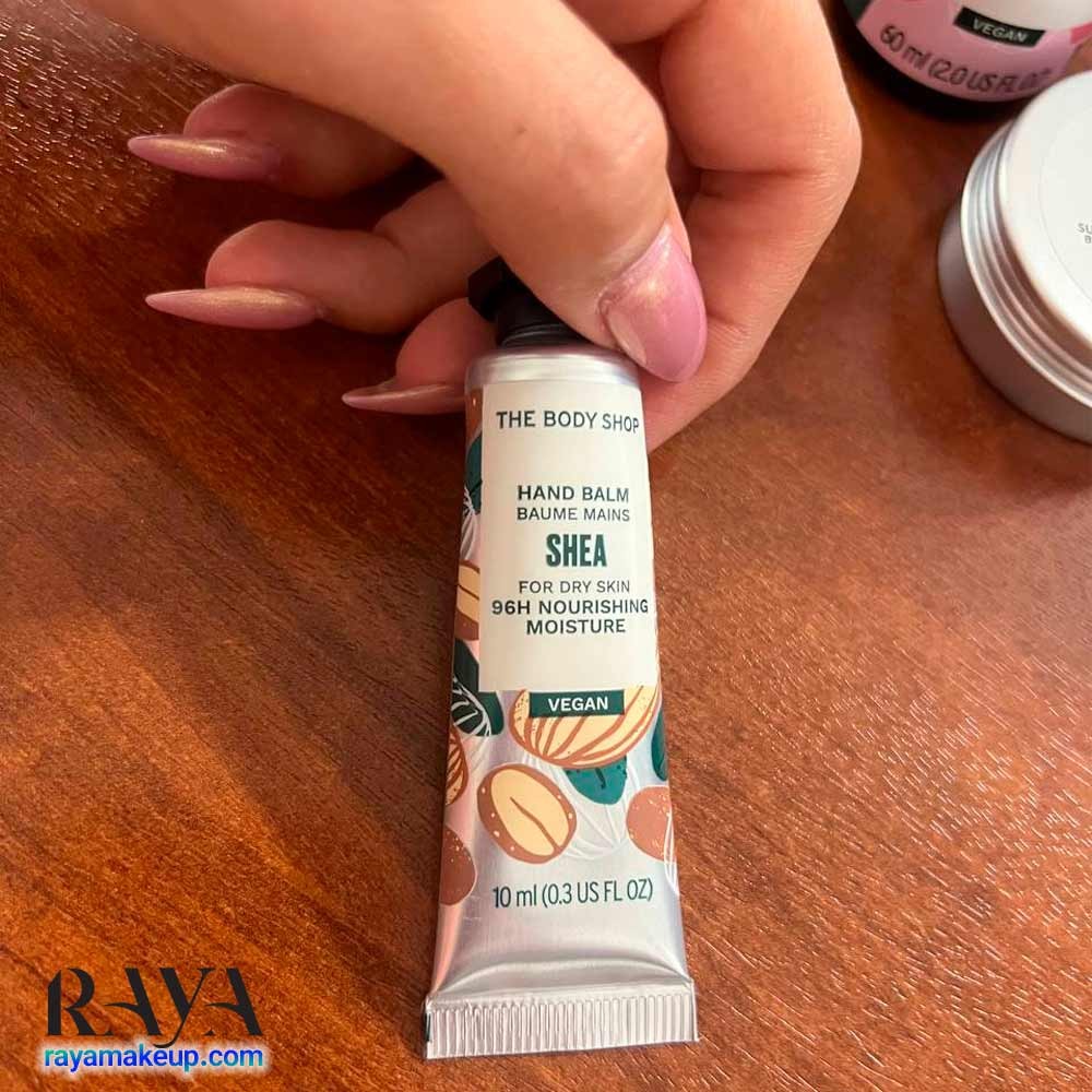بالم مرطوب کننده دست های خشک حاوی شی باتر بادی شاپ The Body Shop Shea Hand Balm
