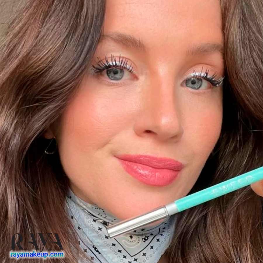 خط چشم نقره ای مدادی و ضد آب مدل ساتین سویید لشز بیوتی Sweed Lashes Satin Eyeliner