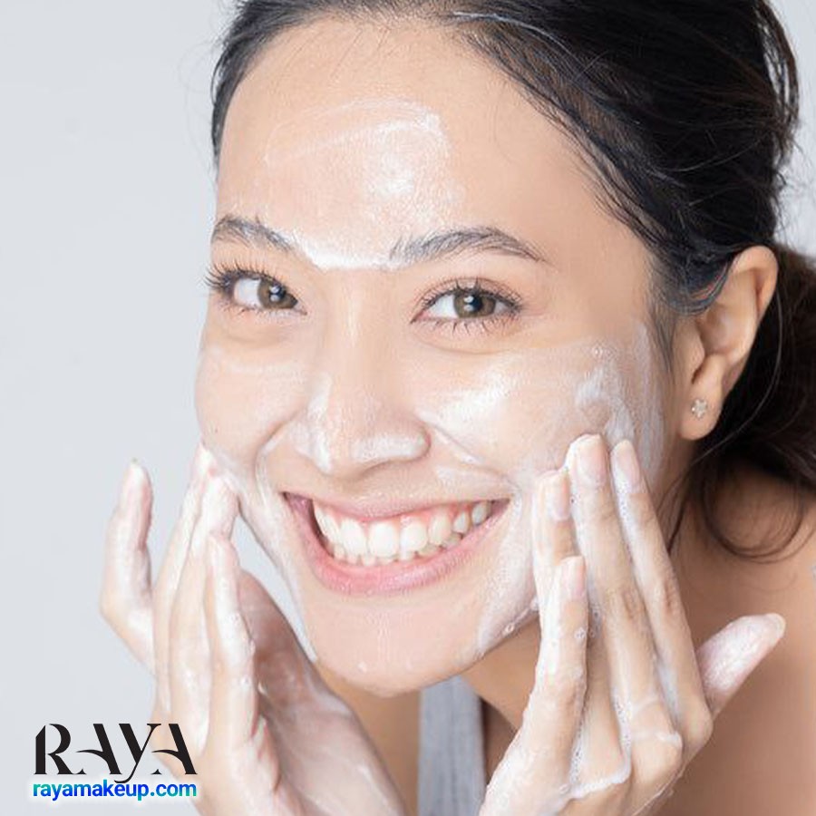 تفاوت بین شوینده صورت و پاک کننده های صورت چیست؟