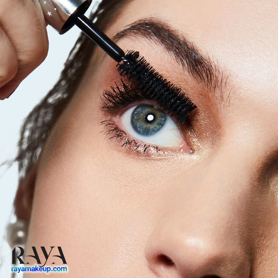 چگونه با استفاده از ریمل مژه های ضخیم تری داشته باشیم؟
