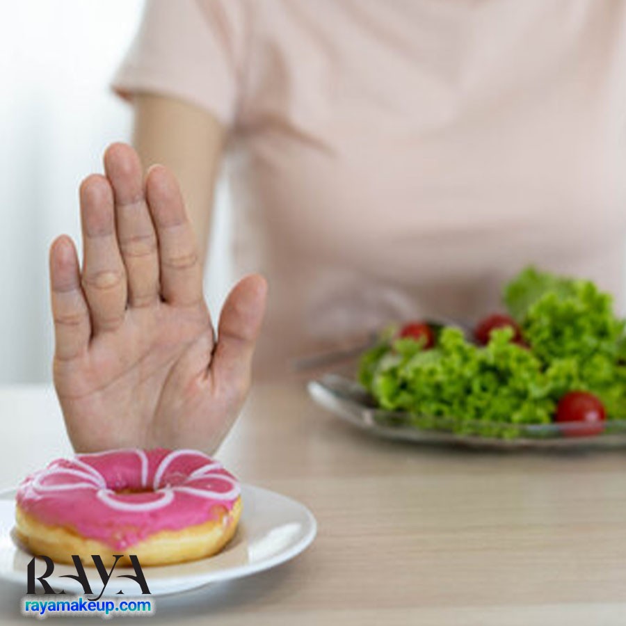 بررسی علل چرب شدن مو و راهکارهایی برای پیشگیری و رفع موهای چرب