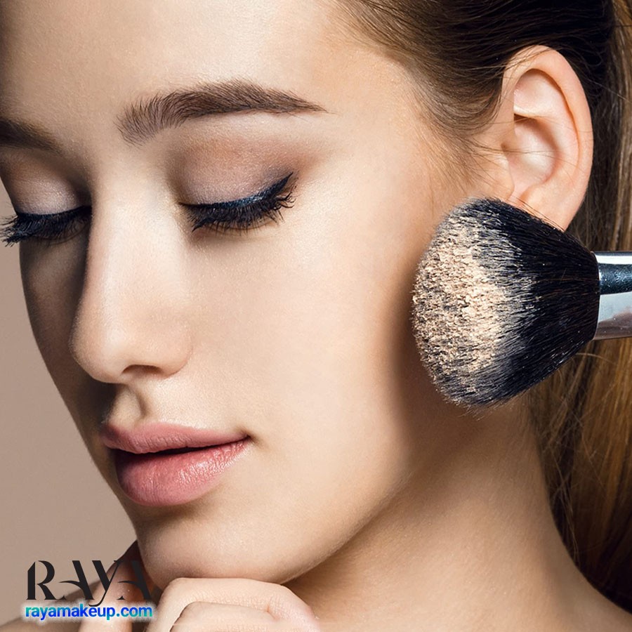 چگونه یک پودر فشرده یا پنکک مناسب انتخاب کنیم؟