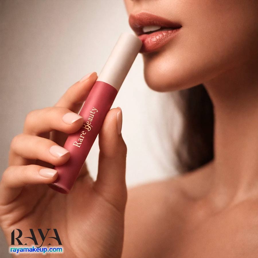 رژ لب مایع و مات رر بیوتی سلنا گومز مدل لیپ سافل رنگ Fearless مینی سایز Rare Beauty Lip Souffle Matte Lip Cream