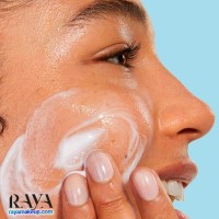 شوینده صورت شیری مرطوب کننده بایوما