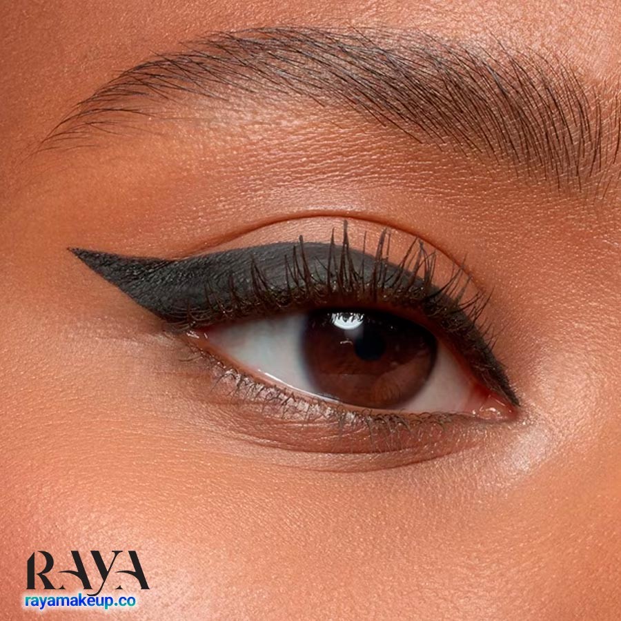 خط چشم مات Dip اسنس ضد آب و 24 ساعته Essence Dip Eyeliner Waterproof 24h Long-Lasting Eyeliner