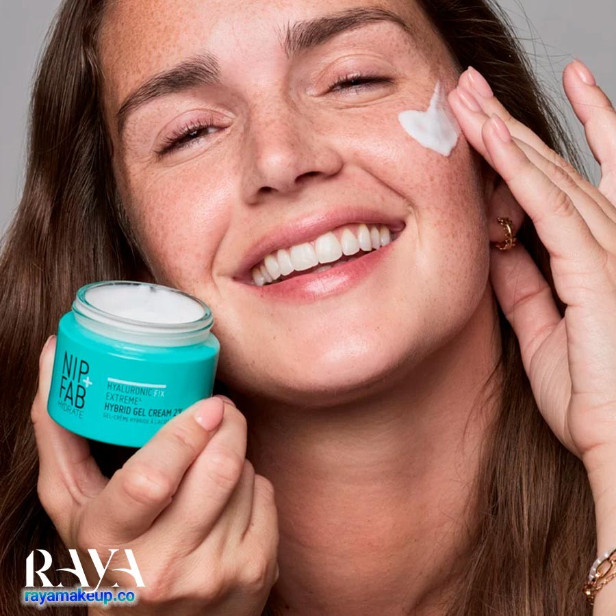 ژل کرم آبرسان نیپ اند فاب هیالورونیک فیکس اکستریم 4 هیبرید Nip + Fab Hyaluronic Fix Extreme4 Hybrid Gel Cream 