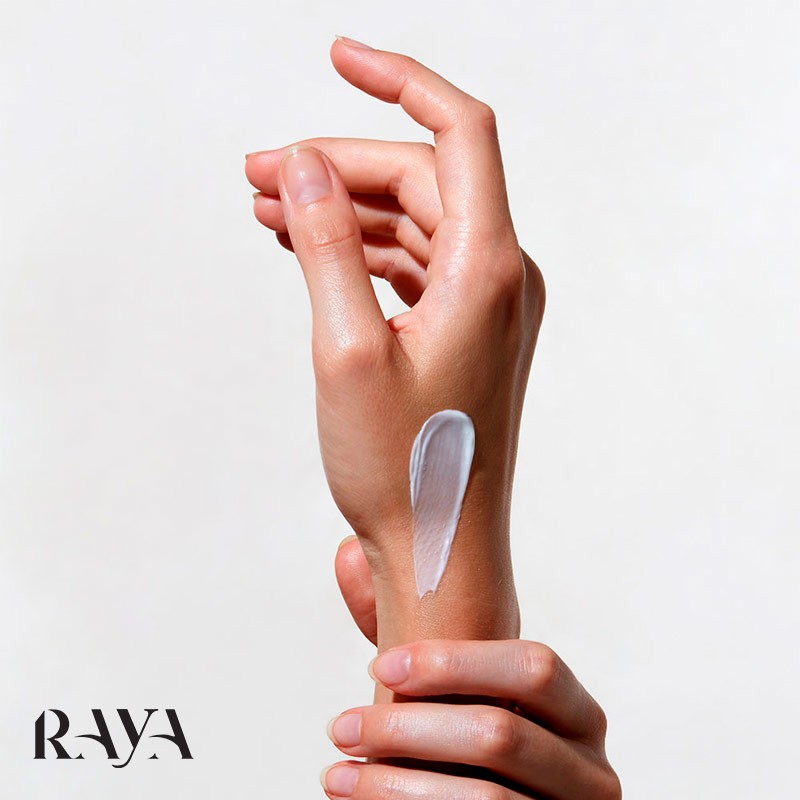 کرم مرطوب کننده ضد پیری صورت دکتر باربارا استورم Dr. Barbara Sturm Face Cream