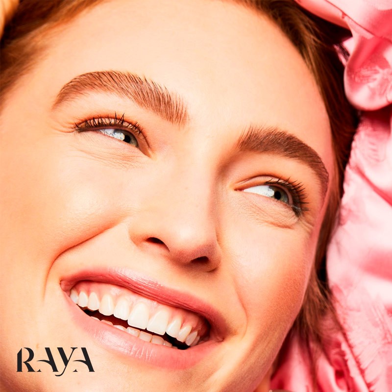 ریمل ابرو حجم دهنده بنفیت مدل گیمی برو Benefit Gimme Brow+ Volumizing Eyebrow Gel