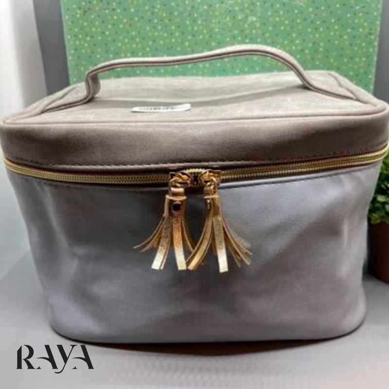 کیف آرایشی آبی خاکستری آلتا بیوتی با زیپ طلایی Ulta Beauty Gray/blue Makeup Toiletry Train Case Gold Zipper