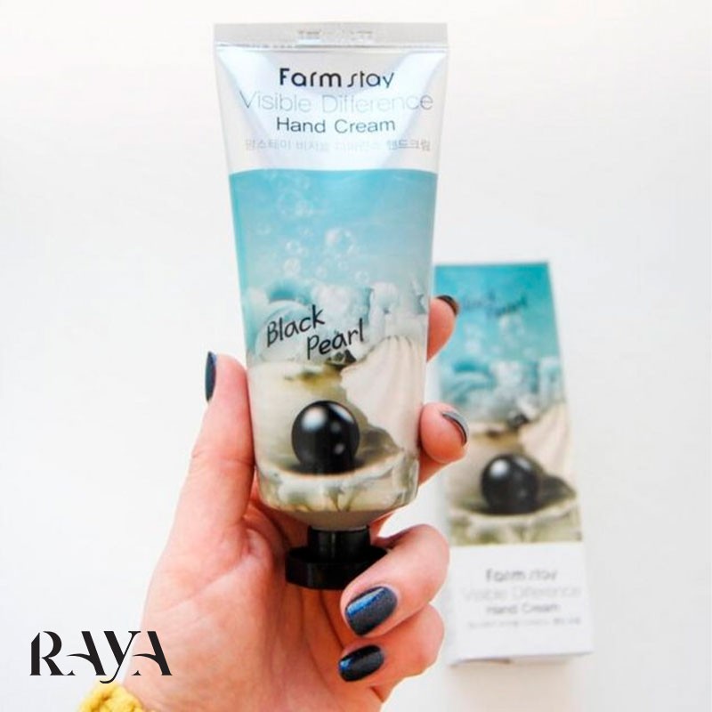 کرم مرطوب کننده دست مروارید سیاه فارم استی مدل ویزیبل دیفرنس بلک پرل Farm Stay Visible Difference Hand Cream - Black Pearl