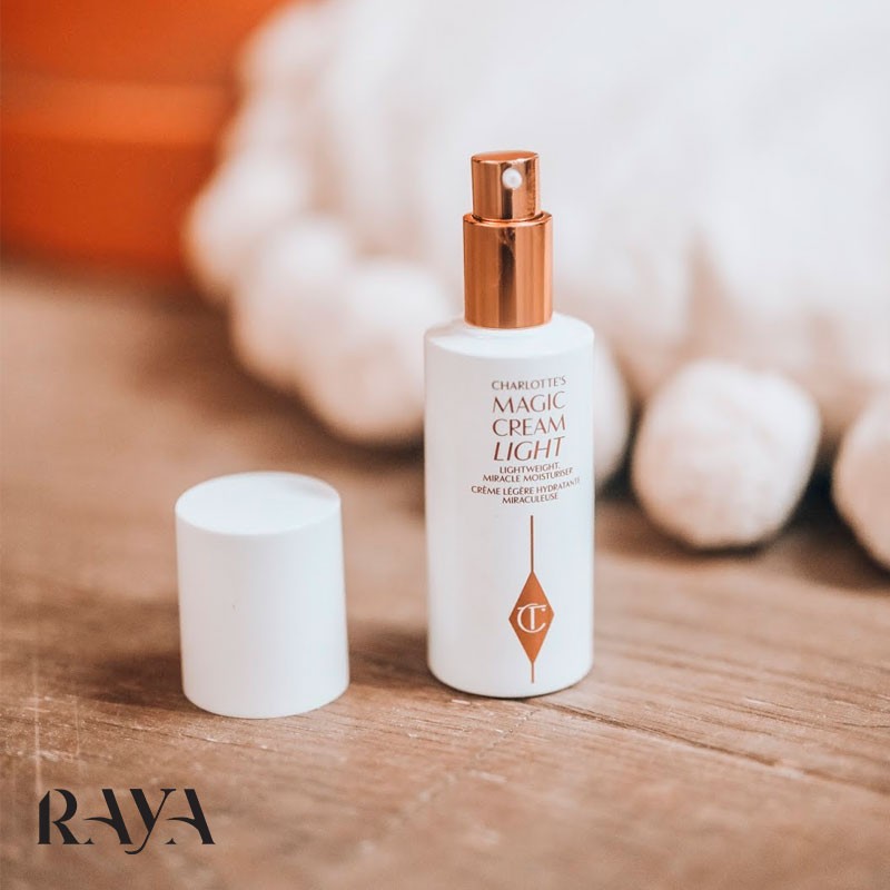 کرم مرطوب کننده جادویی و سبک شارلوت تیلبری مدل مجیک لایت Charlotte Tilbury Charlotte's Magic Cream Light