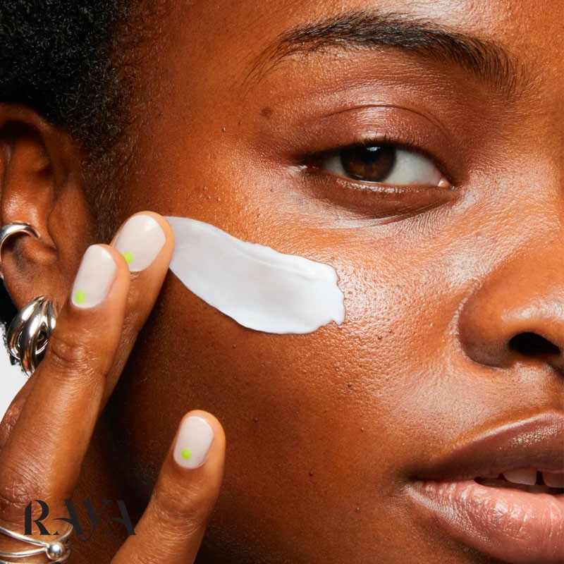 آبرسان و مرطوب کننده شیری میلک میکاپ مدل وگان میلک Milk Makeup Vegan Milk Moisturizer