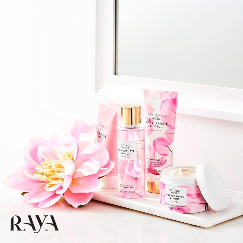لوسیون بدن معطر و مرطوب کننده 24 ساعته با رایحه انار و نیلوفر آبی ویکتوریا سکرت Victoria's Secret Pomegranate and Lotus Fragrance Lotion