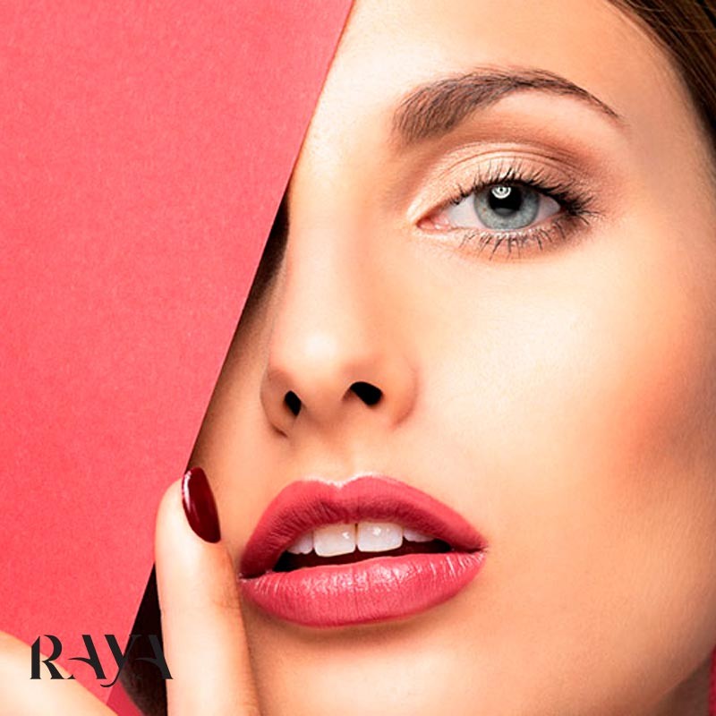 موثرترین راهکارها برای افزایش ماندگاری رژلب در طول روز