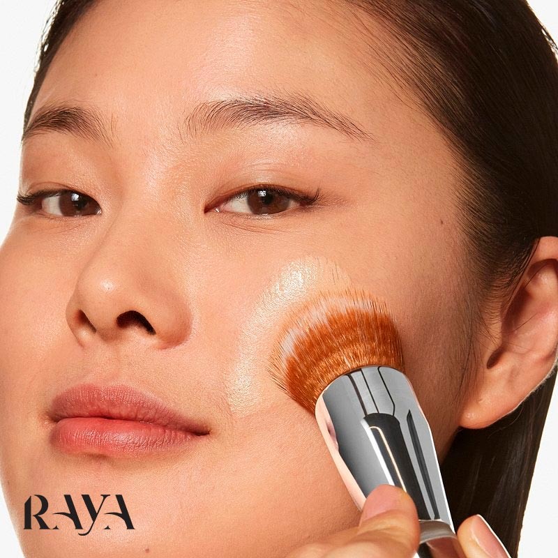 براش کرمپودر کلینیک مدل باف Clinique Foundation Buff Brush