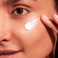 کرم ضد آفتاب، پرایمر و مرطوب کننده صورت یووی اکسپرت آکواژل دیفنس لانکوم با  SPF 50