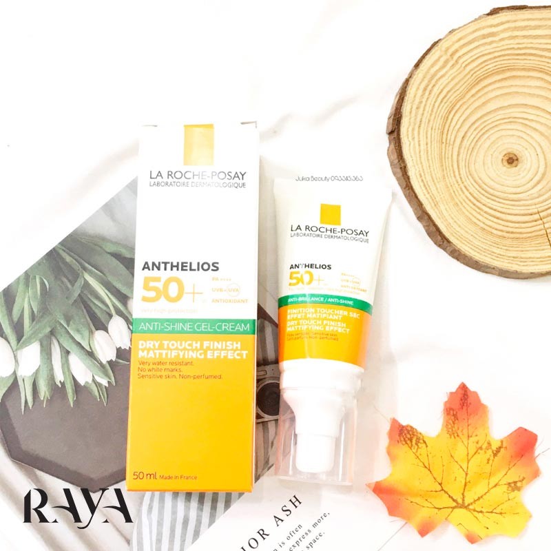 کرم ضد آفتاب مات کننده لاروش پوزای مدل آنتلیوس آنتی شاین با La Roche Posay Anthelios Anti-Shine SPF50+