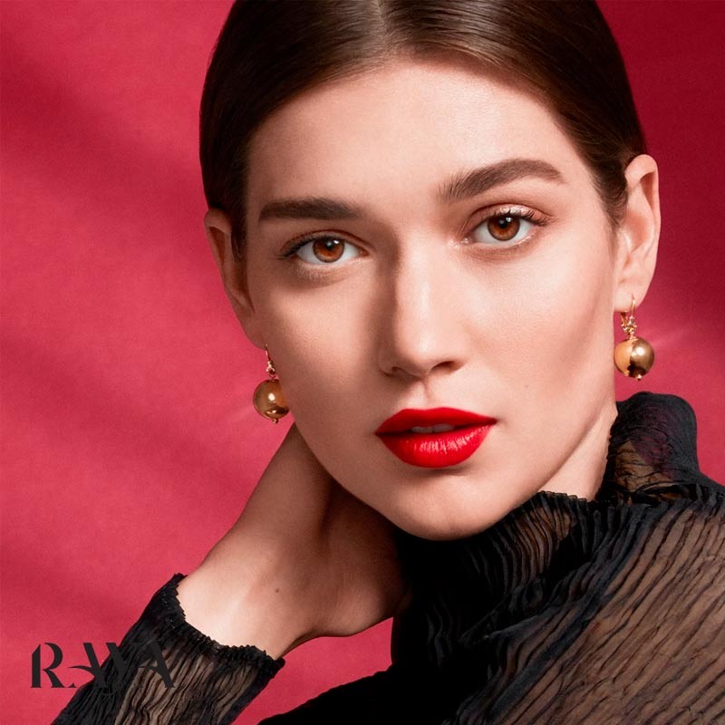 رژ لب مدادی مدل لوکس دیفاینینگ بابی براون Bobbi Brown Luxe Defining Lipstick